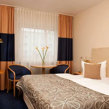 Отель Tryp By Wyndham Airport Бремен