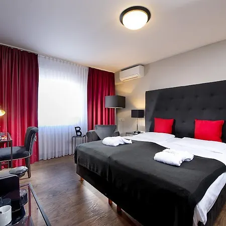 Tryp By Wyndham Airport 3* Бремен