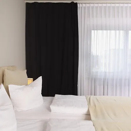 Отель Tryp By Wyndham Airport