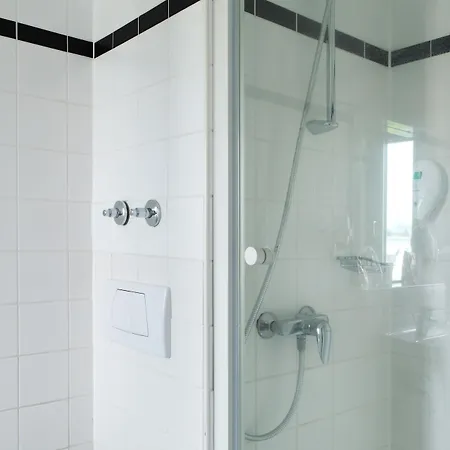 Tryp By Wyndham Airport