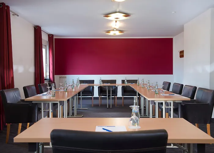 Tryp By Wyndham Airport Hotel