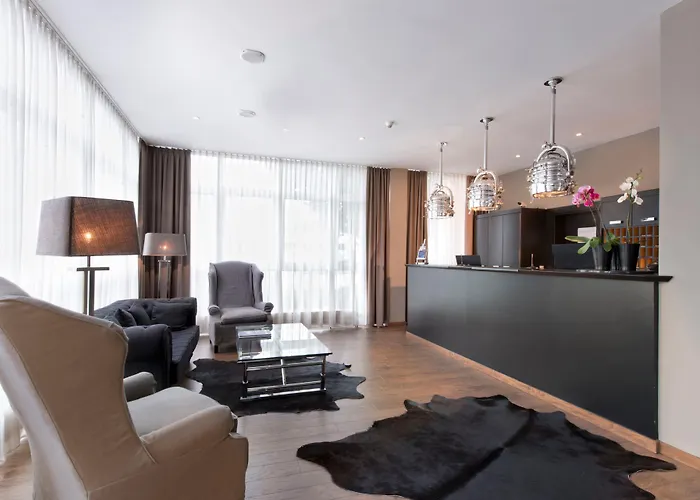 Hotel Tryp By Wyndham Airport