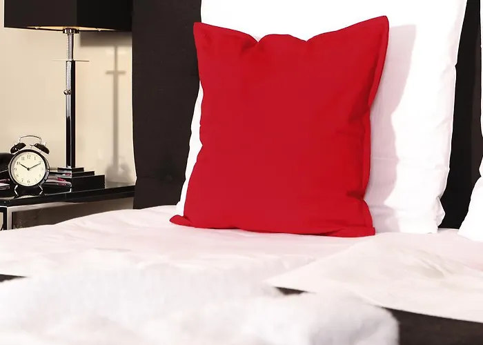 Tryp By Wyndham Airport