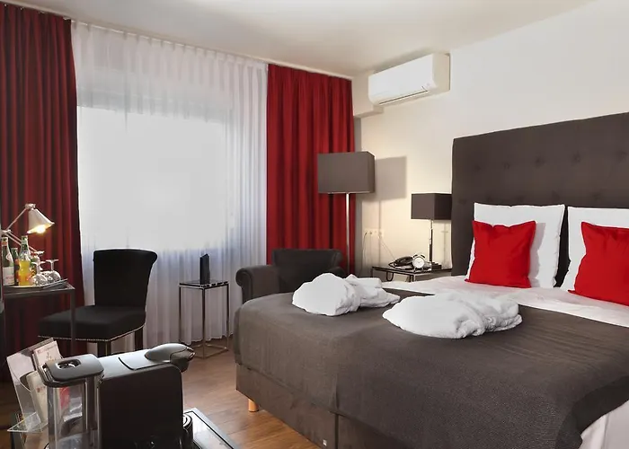 Tryp By Wyndham Airport Hotel 3*